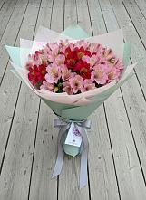 Букет цветов из:  Альстромерии в Штурме