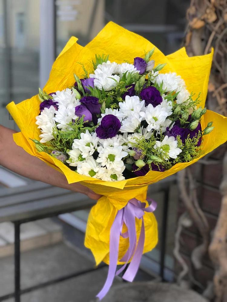 Букет цветов из: Ирисы, Хризантемы и Ромашки в Штурме