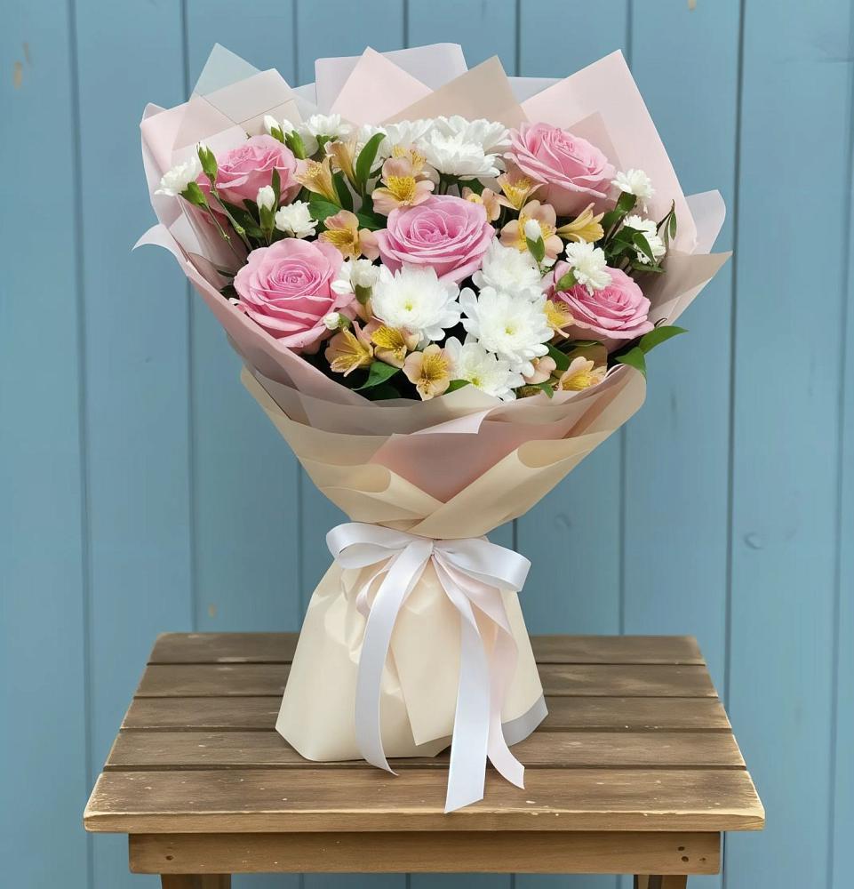 Букет цветов из: Гвоздики, Орхидеи и Розы в Штурме