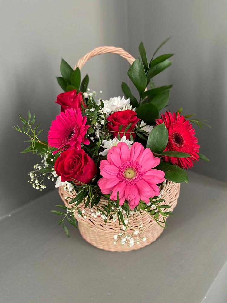 Цветочная композиция из Розы, Хризантемы и Герберы в корзине в Штурме