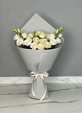 Букет цветов из:  Розы и Лизиантусы в Штурме